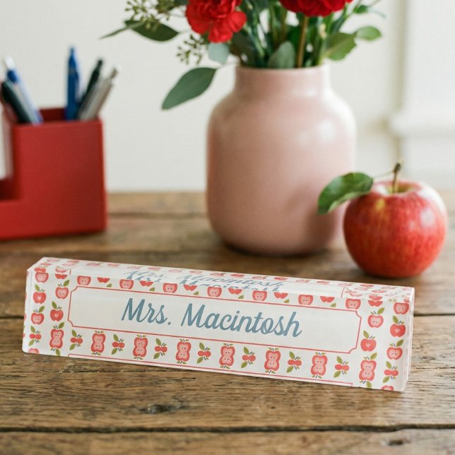 Red Apple & Heart Pattern Personalized Teacher Desk Name Plate (Red Apple & Heart Pattern Personalized Teacher Desk Name Plate)