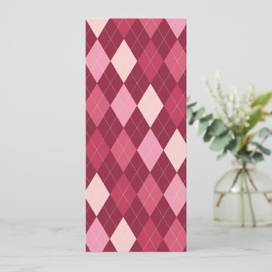 Red argyle pattern (Standing Front)