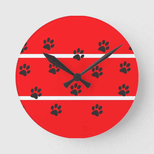 Red background black cat paws round clock (Front)