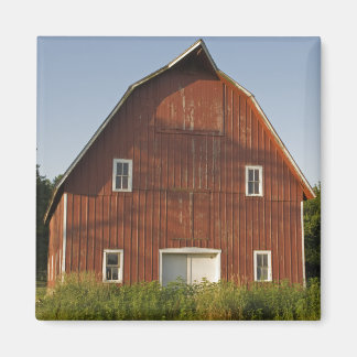 Red Barn Front Magnet
