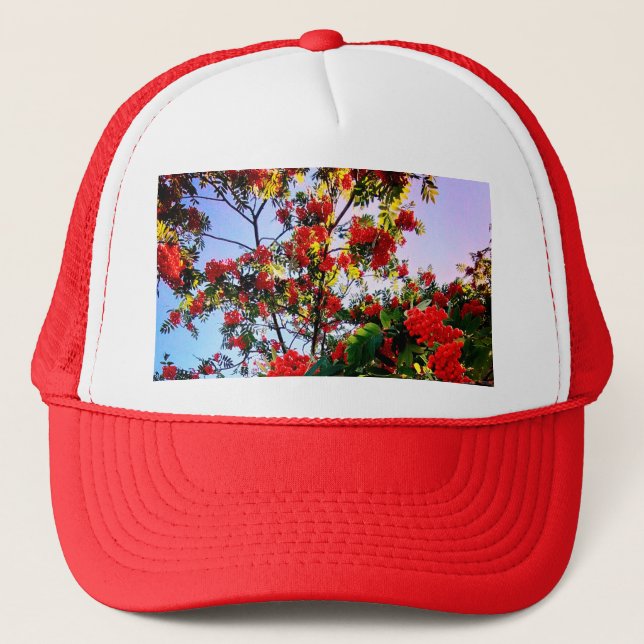 Red berries trucker hat (Front)