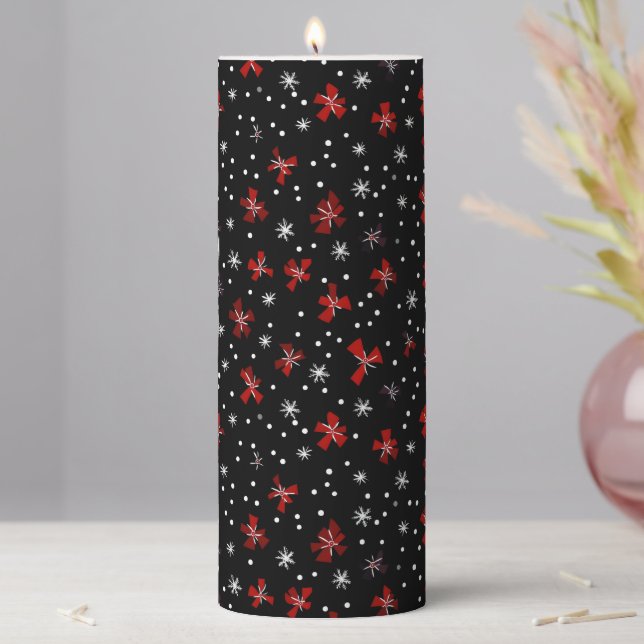 Red Bow Winter Pattern Pillar Candle (In Situ)