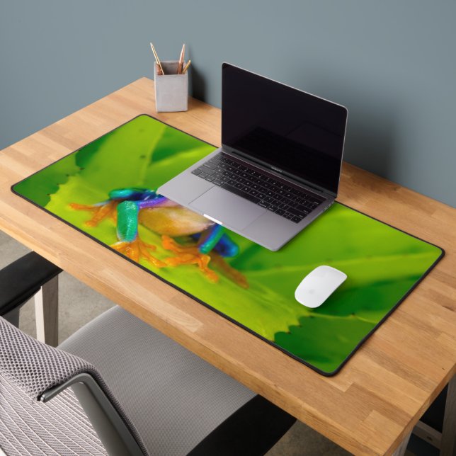 Red-eyed tree frog, Costa Rica Desk Mat (Office 2)