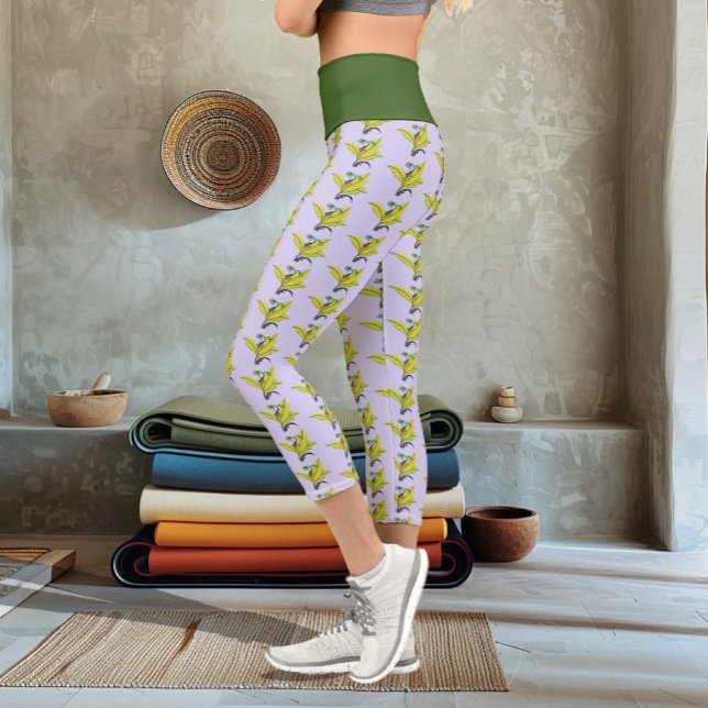 Red Eyed Tree Frog Green Leaves Lavender  Capri Leggings (Creator Uploaded)