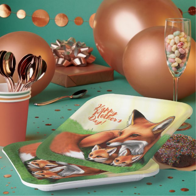 Red Fox Mother and Kits in the Grass Paper Plates (Multi)