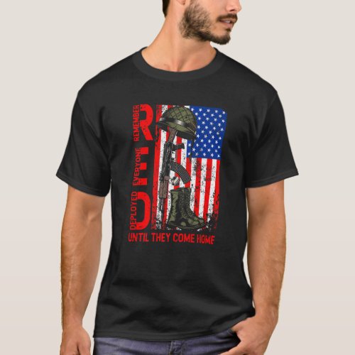 RED Friday Remember Everyone Deployed US Flag   T_Shirt
