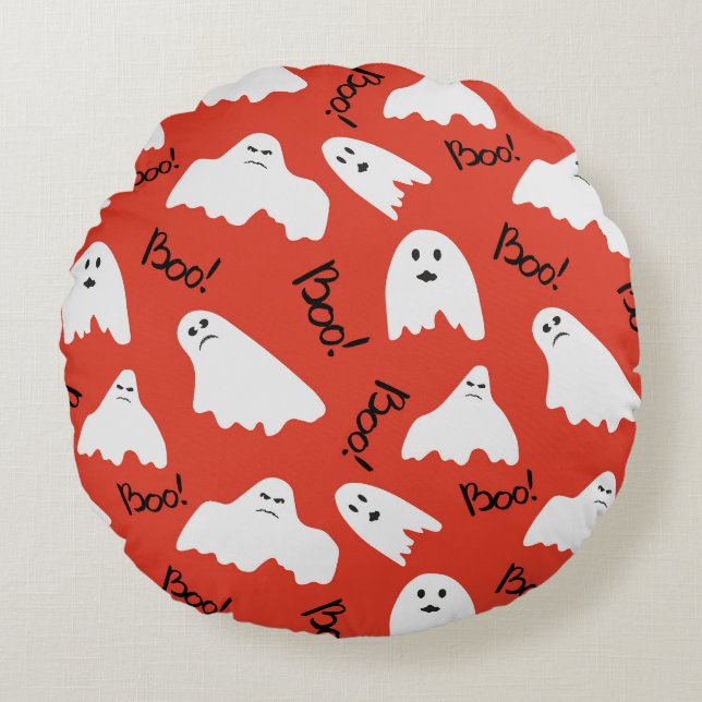 Red Ghosts: Halloween Vintage Pattern Round Pillow (Front)