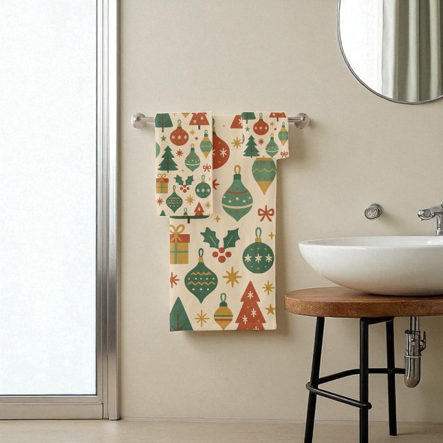 Red Green Mid Century Modern Holiday Bath Towel Set (Creator Uploaded)