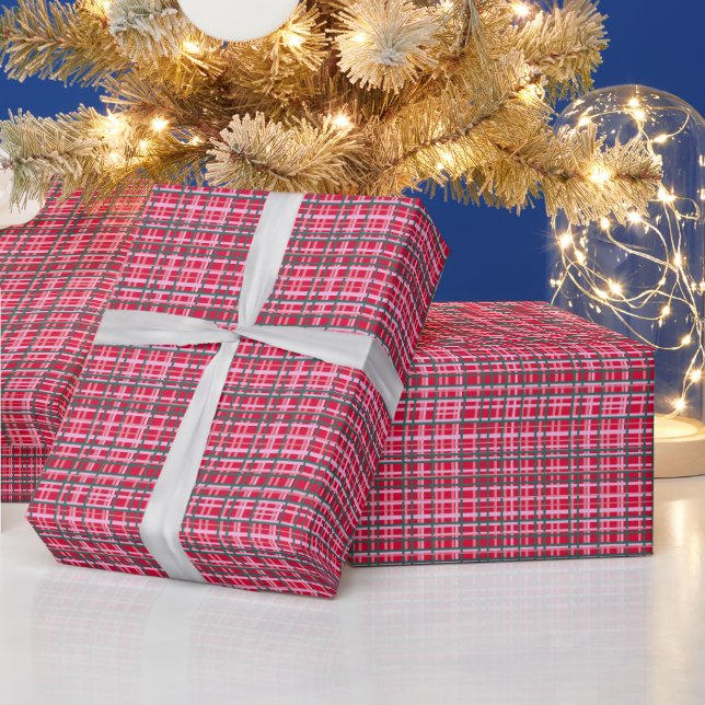 Red Green Retro Christmas Plaid Festive Classic Wrapping Paper (Holidays)