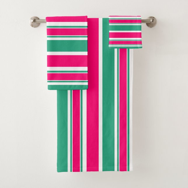Red -green striped horizontal pattern bath towel set (Insitu)