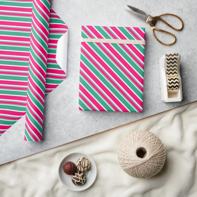 Red -green striped horizontal pattern wrapping paper (Crafts)