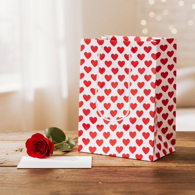 Red heart pattern with white background medium gift bag (Creator Uploaded)
