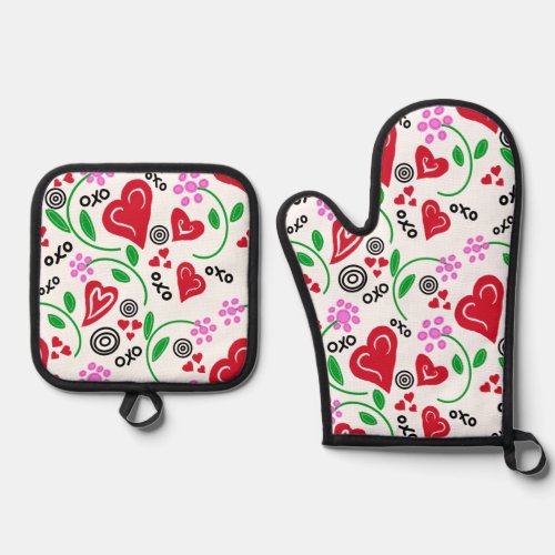 Red Hearts Pink Flowers Oven Mitt  Pot Holder Set