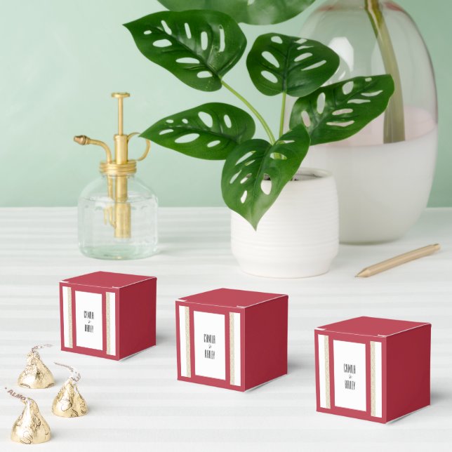 Red Islamic Geometric Border Wedding Favor Boxes (Multiple)