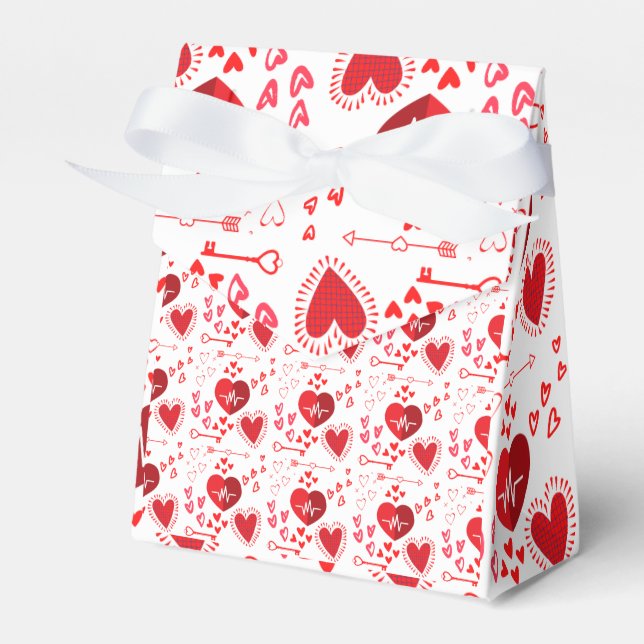 Red love hearts and Lover Gifts Favor Boxes (Front Side)