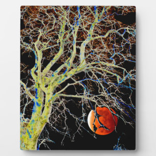 Red Moon Rising Plaque