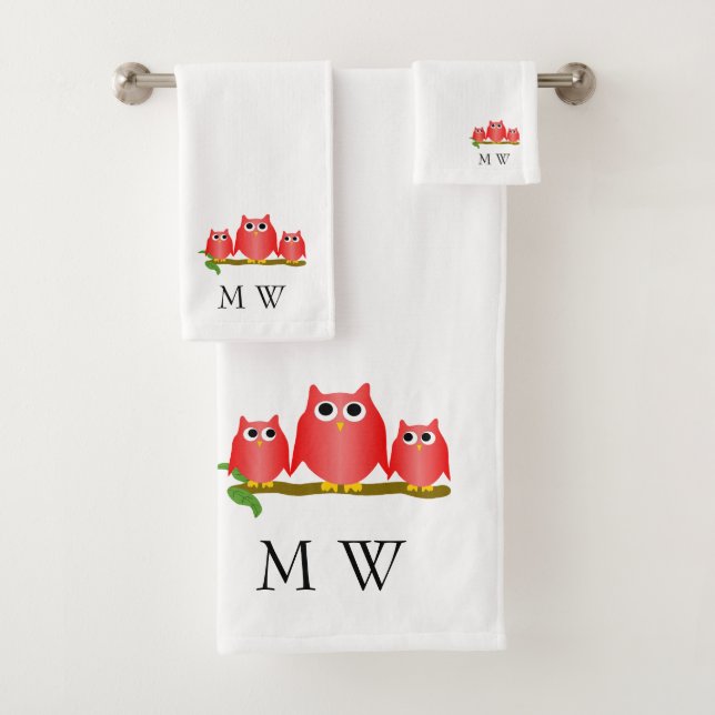 Red Owls Design Monogrammed Bath Towel Set (Insitu)