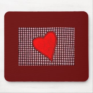Red Plaid Heart Mouse Pad