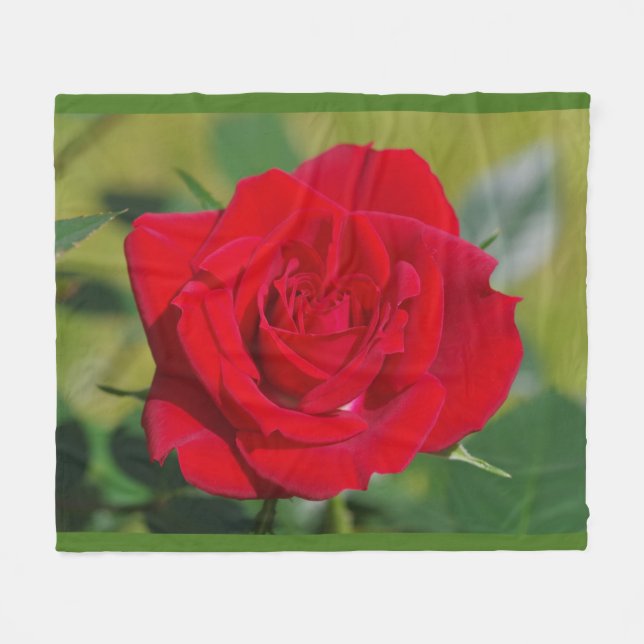 Red Rose Beauty Fleece Blanket (Front (Horizontal))
