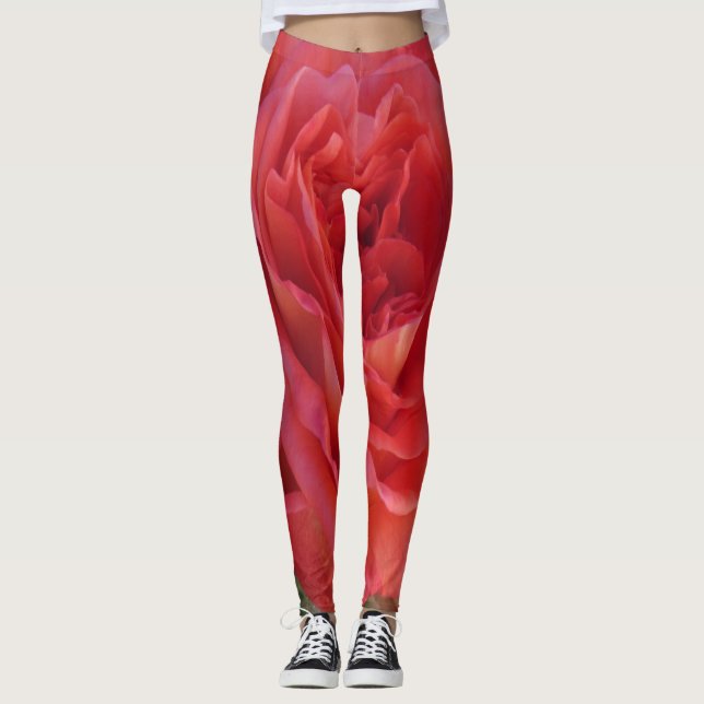 Red Rose Macro Photography – Romantic Floral Close Leggings (Front)