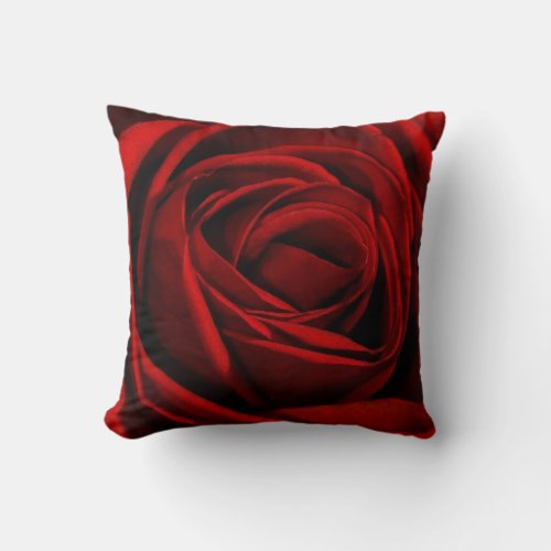 Red rose pillow