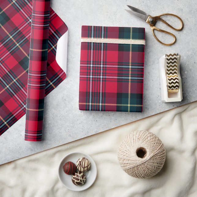 Red Tartan Wrapping Paper (Crafts)