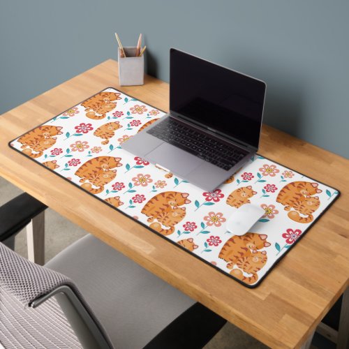 Red tiger cat mother with baby Mothers day  Desk Mat