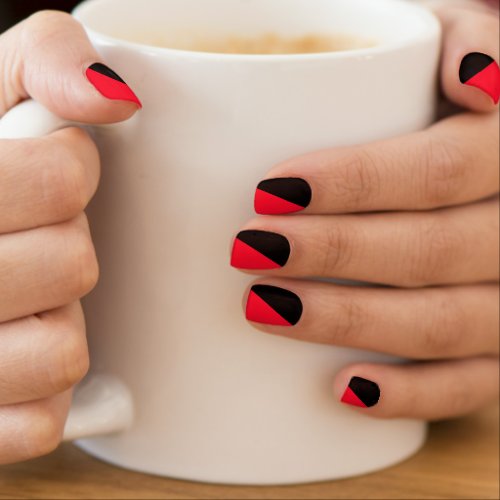 RED TO BLACK MANICURE nails Minx Nail Art