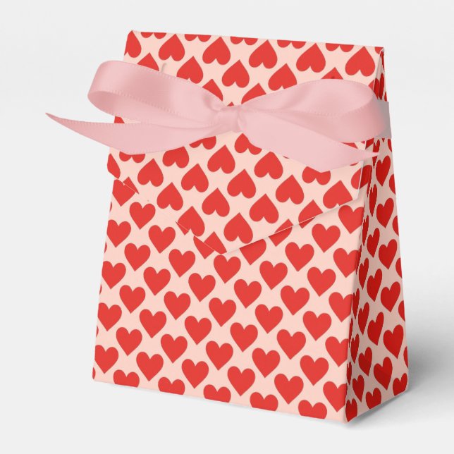 Red, traditional Valentine's day heart Favor Boxes (Front Side)