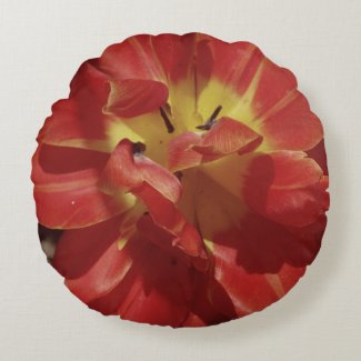 Red Tulip Leaves Round Pillow