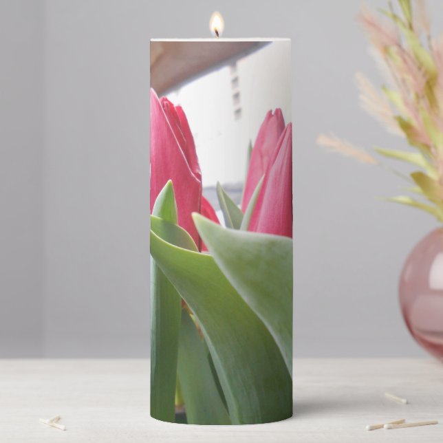 Red Tulip Pillar Candle (In Situ)