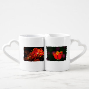 Red tulips dark background coffee mug set