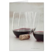 Red wine in stemless glasses (Front)