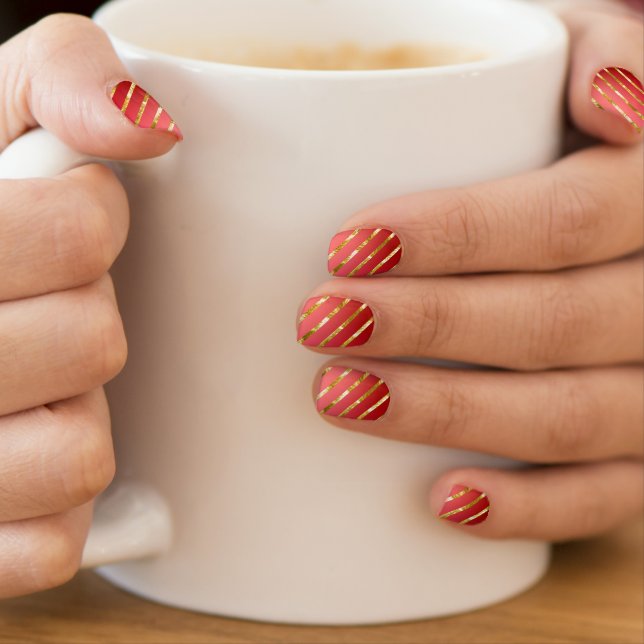 Red With Gold Diagonal Glitter Stripe Minx Nail Art (Insitu - Mug)
