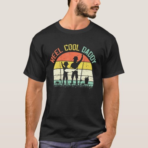 Reel Cool Daddy Vintage Fisherman Fathers Day T-Shirt