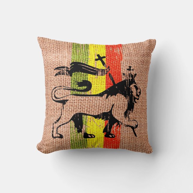 Reggae lion throw pillow (Front)