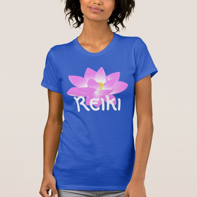 "Reiki" with a pink lotus blossom T-Shirt (Front)