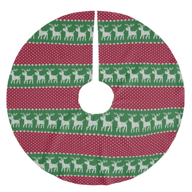 Reindeer Parade Knit Brushed Polyester Tree Skirt (Front)