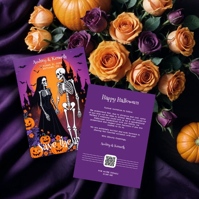 Reserva La Fecha Skeleton Couple in Spooky Town at Dusk Wedding (keleton Couple Holding Hands at a Halloween-Themed Save the Date Invitation in a Spooky Town at Dusk)