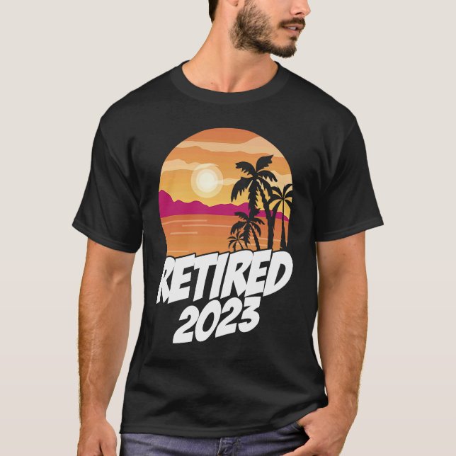 Retired 2023 Graphic Retirement Retired Retiree Pe T-Shirt (Front)