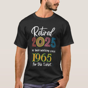 Retired 2025 Personalized Work Year Retirement Gif T-Shirt