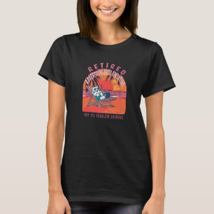 Retired Advertising Sales Executive  Vintage Retir T-Shirt