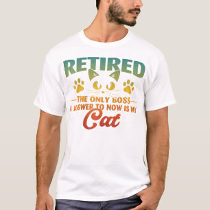 Retired Cat Funny Retirement 2024 Decoration T-Shirt