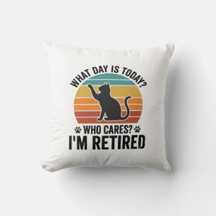 Retired Cat Vintage Sunset Funny Quote T-Shirt Des Throw Pillow