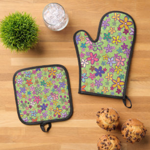Retro 60's 70's Nostalgic Vintage Groovy Flower Oven Mitt & Pot Holder Set
