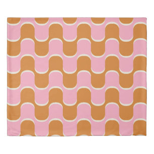 Retro 70s: Gold-Pink Wavy Pattern. Duvet Cover