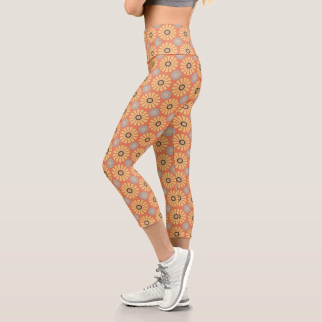Retro Abstrat Blue and Orange Daisies Pattern Capri Leggings (Left)