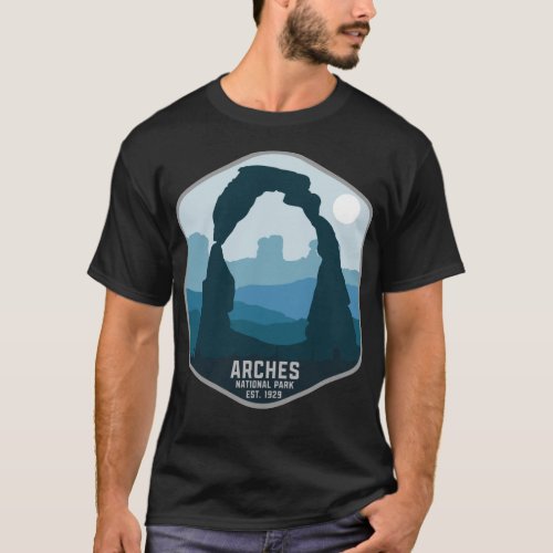 Retro Arches National Park Utah Souvenir 80s Style T_Shirt