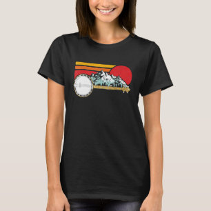Retro Banjo Mountains Sun Sketch Surf Style 80s Gr T-Shirt