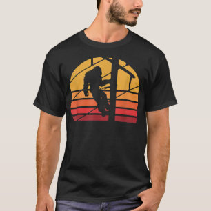 Retro Bigfoot Lineman Electrician Sasquatch Linewo T-Shirt